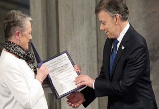 'Como un tributo al pueblo colombiano se debe entender el Nobel de Paz a Santos'