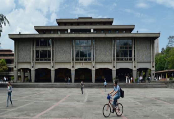 Biblioteca Carlos Gaviria Díaz