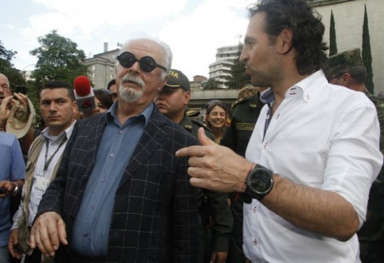 Fernando Boteropasa revista a sus obras