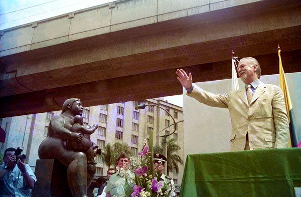 inauguración de la plaza botero en Medellín
