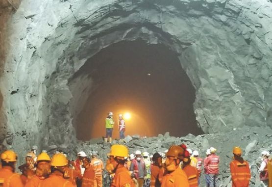 Túnel de Oriente construcción